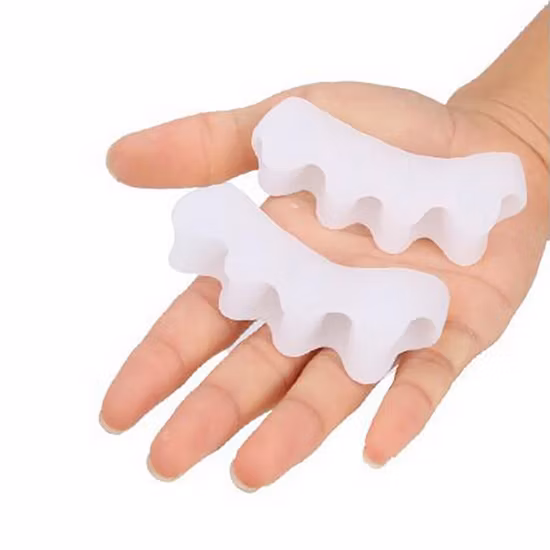 Vente en gros de sandales d'extérieur d'été à séchage rapide, sandales plates décontractées à bout clip pour femme